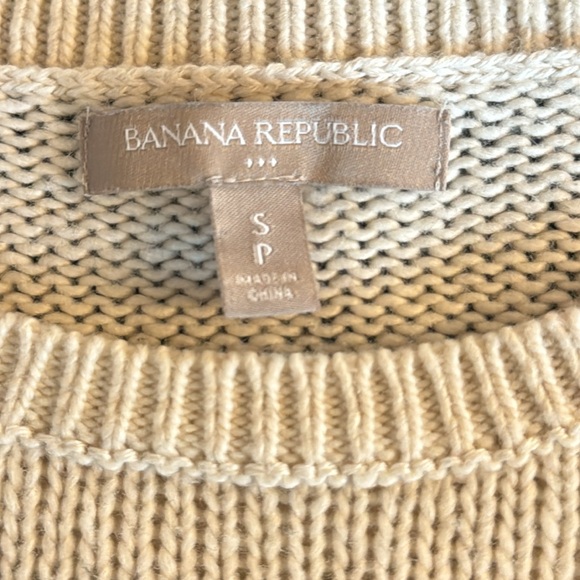 Banana Republic Black and white striped sweater - Picture 5 of 5